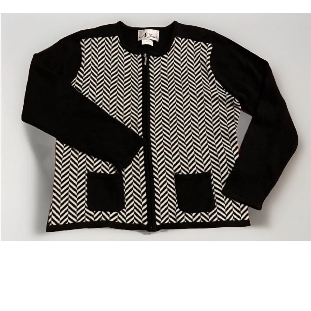 N Touch Black & White Chevron Cardigan Size Petite Sm Women’s Full Zip Vintage
